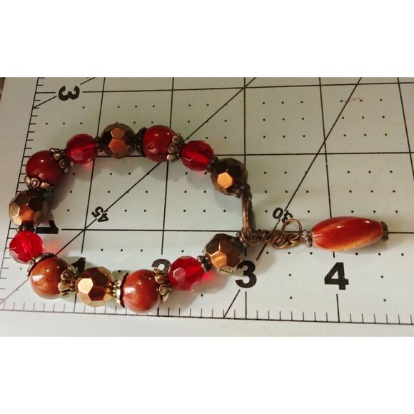 Vintage Style Beaded Bracelet Red gold Beads Antique Gold Accents - Picture 3 of 4